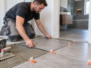 professionelle-fliesenleger-fuer-bad-und-wohnbereich